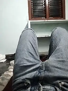 Snapshot of LEOMEGHA2026 chatting on March 7, 2026, 4:56 pm LEOMEGHA2026 online show from March 7, 2026, 4:56 pm