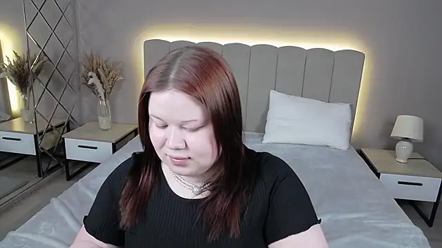 Snapshot of EvaNova_ chatting on May 11, 2026, 10:38 am EvaNova online show from May 11, 2026, 10:38 am