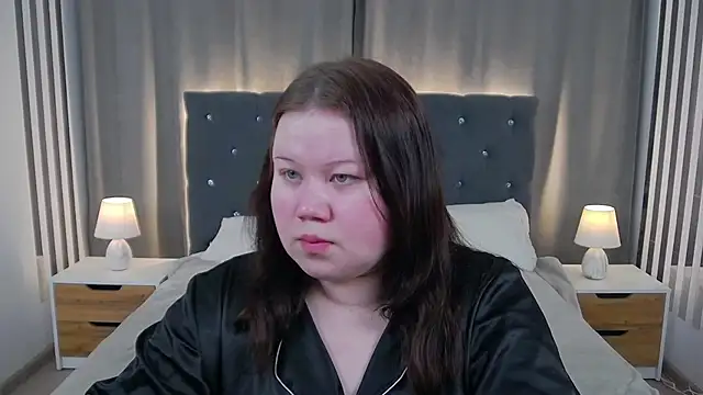 EvaNova  online show from December 4, 2025, 4:22 am