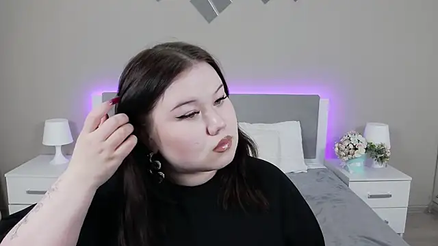 EvaNova  online show from November 10, 2025, 8:52 am