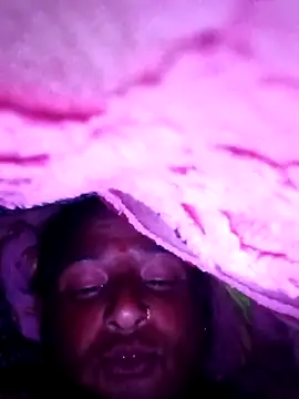 Quin love143 online show from November 13, 2025, 4:33 pm