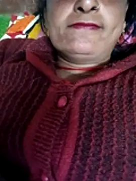 Snapshot of Quin_love143 chatting on February 8, 2026, 12:08 am Quin love143 online show from February 8, 2026, 12:08 am