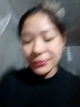 Lyla john online show from December 22, 2025, 7:19 am