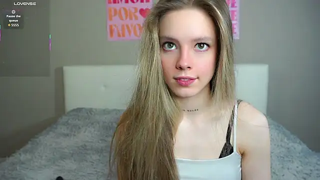 TiffinyMergist online show from March 13, 2026, 8:19 am