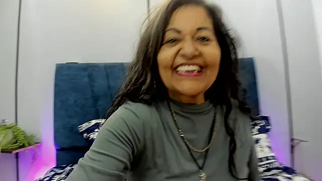 Snapshot of Victoriaa_Anderson chatting on August 6, 2026, 4:13 pm Victoriaa Anderson online show from August 6, 2026, 4:13 pm