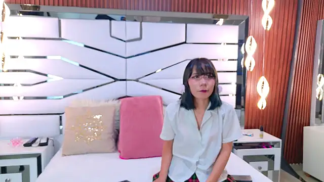 BunnySexyy18 online show from December 17, 2025, 8:03 pm