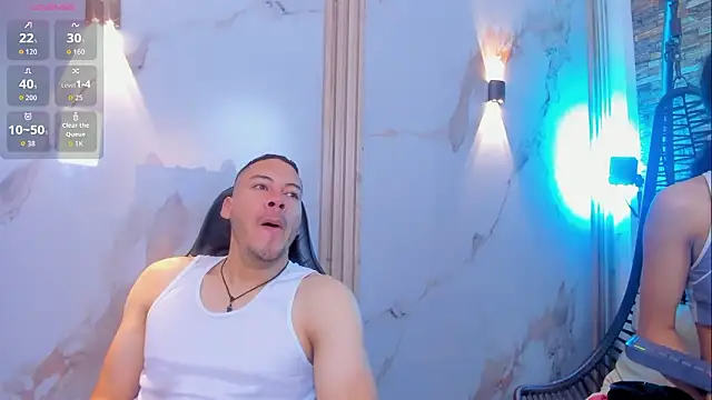 Aron and molly online show from March 5, 2026, 11:51 am