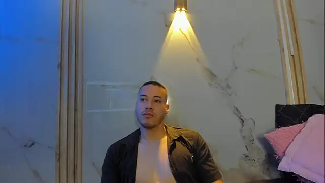 Aron and molly online show from February 11, 2026, 12:16 pm