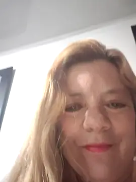Snapshot of karlaanqui1 chatting on April 23, 2026, 9:49 am karlaanqui1 online show from April 23, 2026, 9:49 am