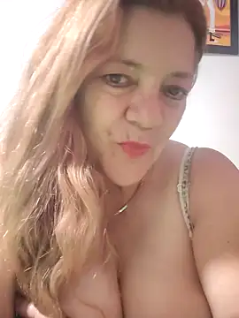 Snapshot of karlaanqui1 chatting on April 11, 2026, 11:14 am karlaanqui1 online show from April 11, 2026, 11:14 am