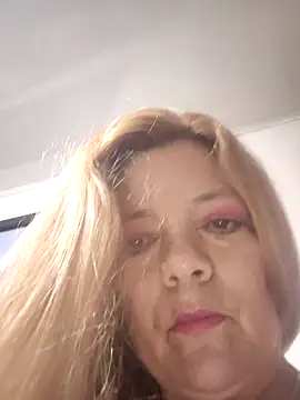 Snapshot of karlaanqui1 chatting on April 17, 2026, 9:56 am karlaanqui1 online show from April 17, 2026, 9:56 am
