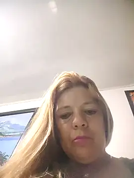 Snapshot of karlaanqui1 chatting on April 22, 2026, 10:22 am karlaanqui1 online show from April 22, 2026, 10:22 am