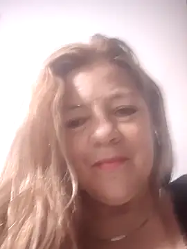 Snapshot of karlaanqui1 chatting on April 9, 2026, 9:59 am karlaanqui1 online show from April 9, 2026, 9:59 am