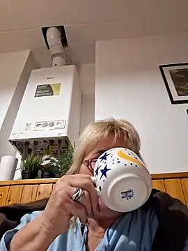 Snapshot of MilaTamila456 chatting on December 16, 2025, 10:36 pm MilaTamila456 online show from December 16, 2025, 10:36 pm