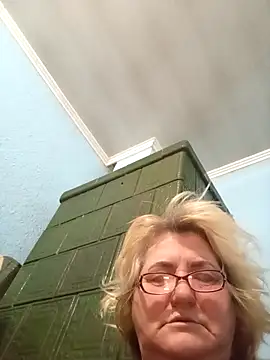 Snapshot of MilaTamila456 chatting on November 24, 2025, 10:43 pm MilaTamila456 online show from November 24, 2025, 10:43 pm