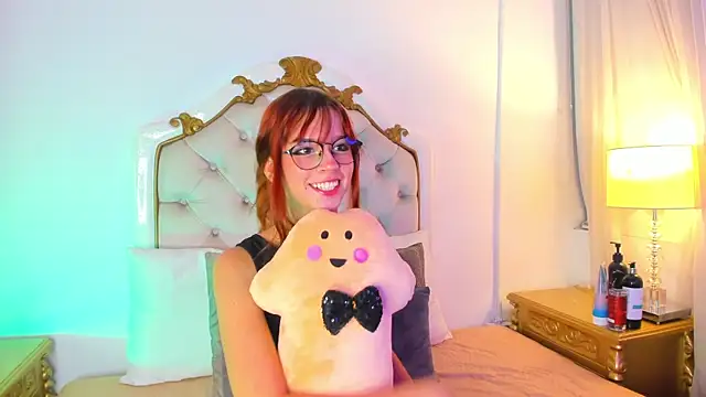 Snapshot of scarlett_smith_3 chatting on June 6, 2026, 2:06 am scarlett smith 3 online show from June 6, 2026, 2:06 am