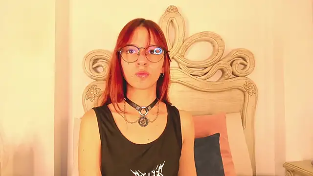 Snapshot of scarlett_smith_3 chatting on March 16, 2026, 2:41 am scarlett smith 3 online show from March 16, 2026, 2:41 am