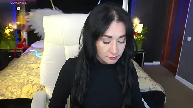 CarolinaaFoxyyy online show from April 12, 2026, 5:22 am