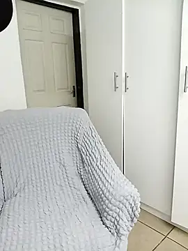 HipsDontLieX95 online show from November 14, 2025, 11:19 pm