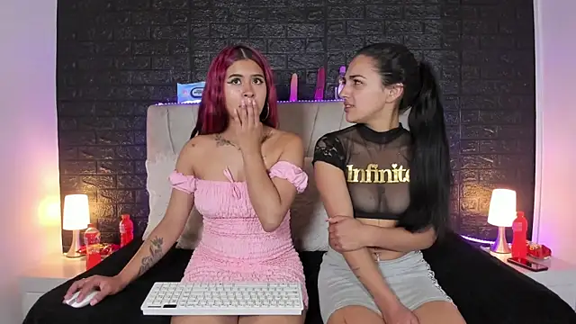 SEXXXXHORNY777 online show from January 6, 2026, 2:26 am