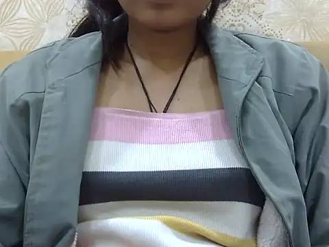 SEXY PRIYA83 online show from February 7, 2026, 10:29 pm