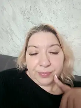 Snapshot of URALS-BOOBS chatting on November 11, 2025, 4:02 pm URALS-BOOBS online show from November 11, 2025, 4:02 pm