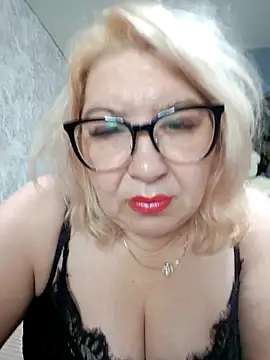 Snapshot of URALS-BOOBS chatting on November 27, 2025, 7:58 pm URALS-BOOBS online show from November 27, 2025, 7:58 pm