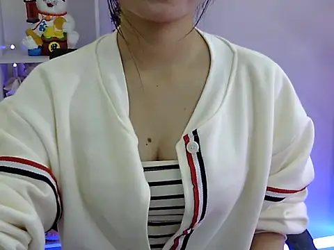 Snapshot of Lee-Young66 chatting on November 10, 2025, 7:02 am Lee-Young66 online show from November 10, 2025, 7:02 am