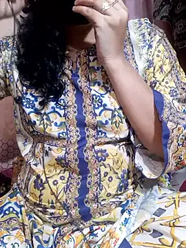 HotGirl23231 online show from January 18, 2026, 6:00 pm