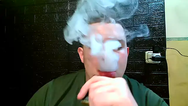 Snapshot of CuteButNaughty_ chatting on November 27, 2025, 5:02 pm CuteButNaughty online show from November 27, 2025, 5:02 pm