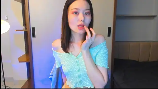 Snapshot of HopeLovely chatting on April 2, 2026, 5:58 am HopeLovely online show from April 2, 2026, 5:58 am