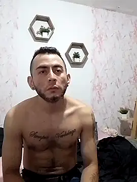 Cami131025 online show from April 8, 2026, 11:39 pm