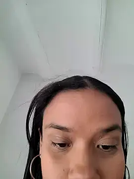 kyliecastell online show from November 12, 2025, 3:27 pm