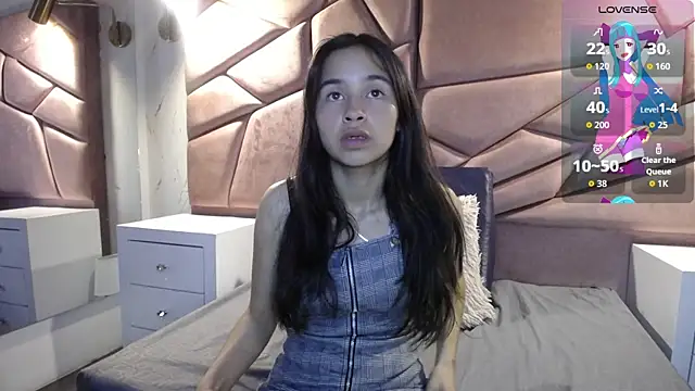 bunnywhite21 online show from November 23, 2025, 5:23 pm