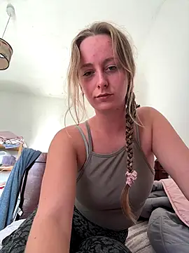 NaughtyAmore online show from November 11, 2025, 12:55 pm