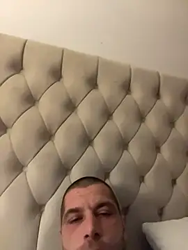 Kinkycouple142 online show from February 8, 2026, 7:55 pm