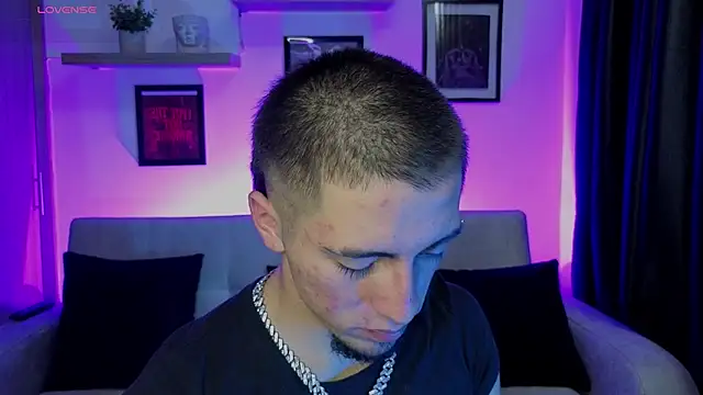 AresMassimoX online show from November 13, 2025, 3:21 am