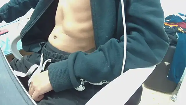 Snapshot of Calavera2001 chatting on November 11, 2025, 2:28 am Calavera2001 online show from November 11, 2025, 2:28 am