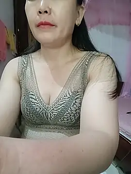 Snapshot of Feeling-hot chatting on July 2, 2026, 2:12 pm Feeling-hot online show from July 2, 2026, 2:12 pm