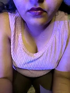 Snapshot of drakezone chatting on March 15, 2026, 5:31 pm drakezone online show from March 15, 2026, 5:31 pm