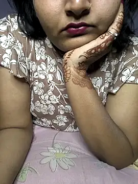 Snapshot of drakezone chatting on February 17, 2026, 3:31 pm drakezone online show from February 17, 2026, 3:31 pm