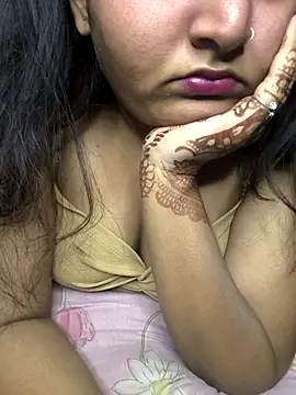 Snapshot of drakezone chatting on February 16, 2026, 3:32 pm drakezone online show from February 16, 2026, 3:32 pm