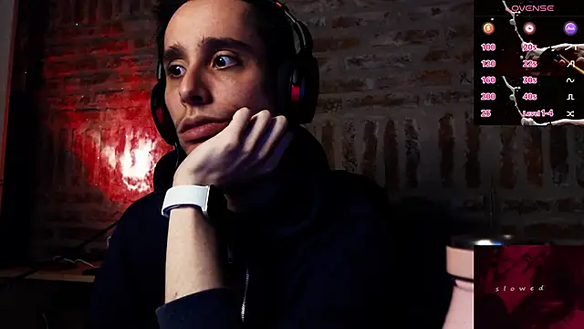 CaramelToy online show from March 12, 2026, 5:17 pm