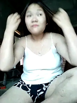 Snapshot of m-mbae chatting on March 18, 2026, 7:22 am m-mbae online show from March 18, 2026, 7:22 am