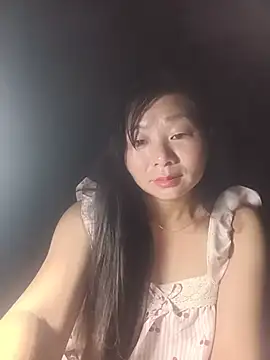 Snapshot of vangkt-cute chatting on July 15, 2026, 8:38 pm vangkt-cute online show from July 15, 2026, 8:38 pm