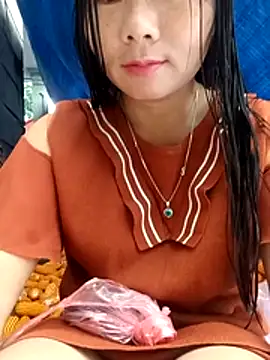 Snapshot of vangkt-cute chatting on July 19, 2026, 8:56 am vangkt-cute online show from July 19, 2026, 8:56 am