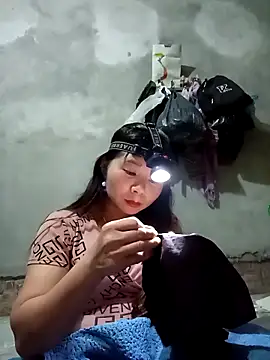 vangkt-cute online show from December 21, 2025, 11:45 am