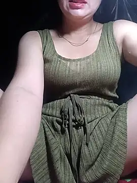 Snapshot of vangkt-cute chatting on June 1, 2026, 5:34 pm vangkt-cute online show from June 1, 2026, 5:34 pm