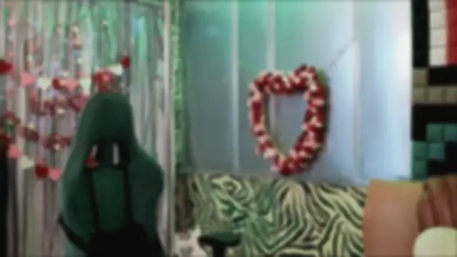 CarolineDjein online show from February 7, 2026, 3:09 pm