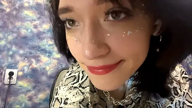 JamieRosten online show from November 11, 2025, 12:11 pm